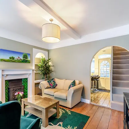 Castle Townhouse *