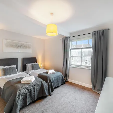 Castle Townhouse Holiday home *